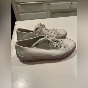 EUC-Vince White Tennis Shoes Worn 2x’s-Size 7